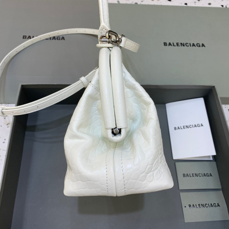 Effortless Premium PU Leather Handbag - Everyday Elegance | Women's Premium Handbag #526 - back view (image 4) of designer-inspired handbag