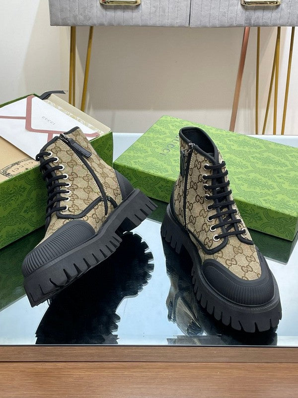 Gucci all-black luxury sneakers view 5 retro runner design