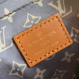  shopper bag interior and compartment view 9
