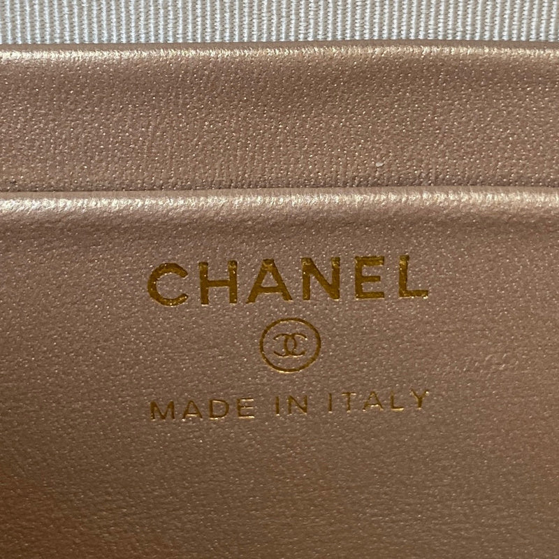  compact purse view 10