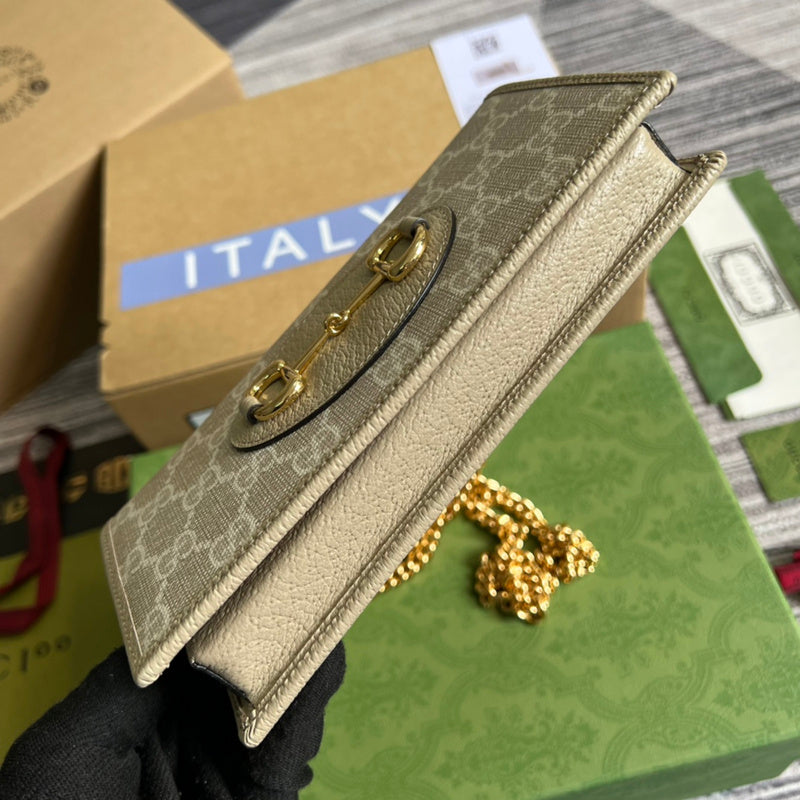 Styled lifestyle shot of everyday-luxe refined women's handbag – women's premium purse