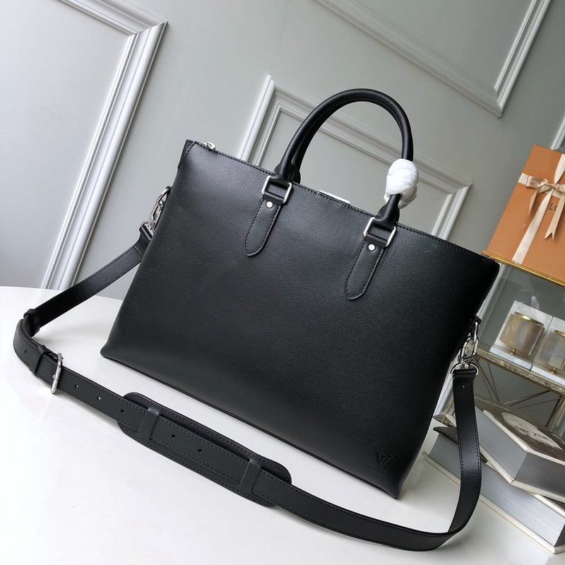 Handle and strap detail of chic polished women's handbag – women's premium purse