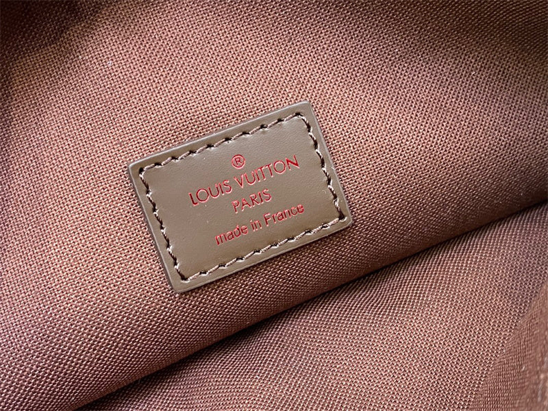  shopper bag interior and compartment view 9