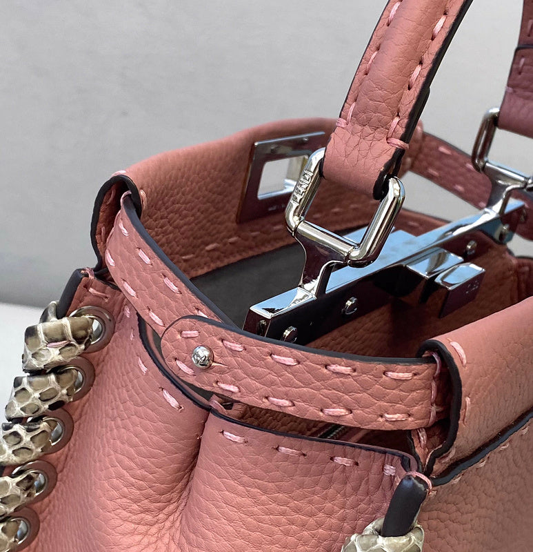 Ziva's Charm handbag – front view (Standard Size)
