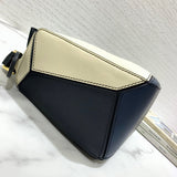 Ziva's Charm handbag – detail view (18cm*12cm*7cm)