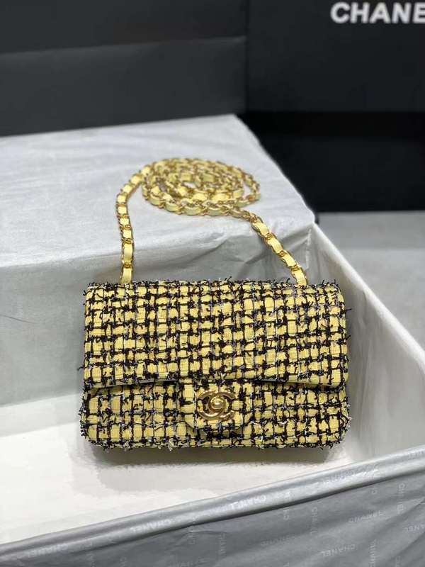 Zivas Charm Elevated Essentials Luxury Handbag (Effortless Style Upgrade) – Detail View