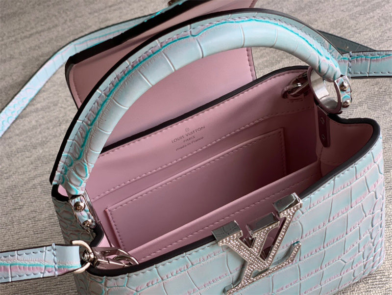  satchel interior and compartment view