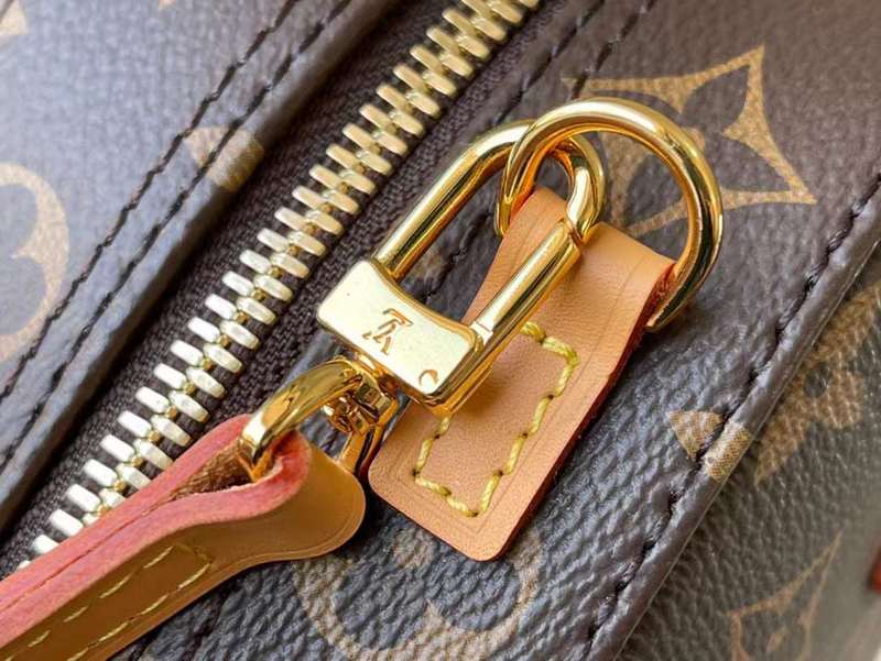 Handle and strap detail of chic modern women's handbag – women's premium purse