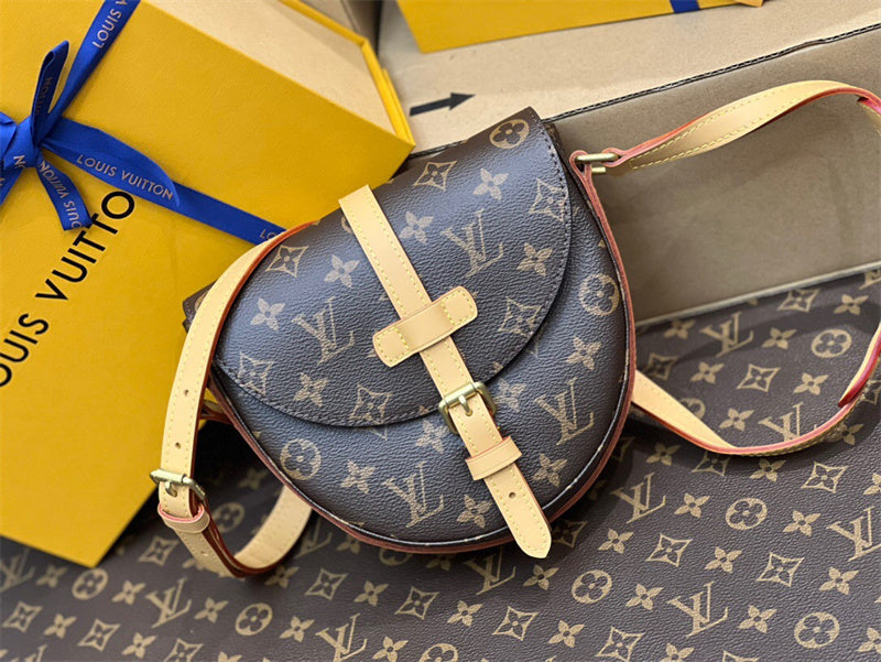  contemporary tote bag detail view showing craftsmanship