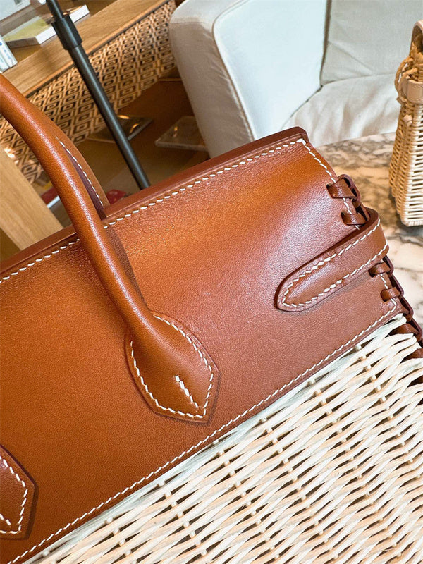  effortless everyday bag styled with outfit