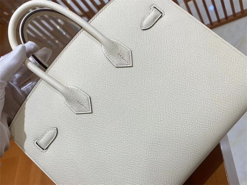 Close-up detail of balanced bag design
