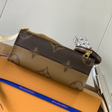 carryall bag close-up of hardware and finish