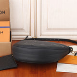  streamlined carryall bag detail view showing craftsmanship 8