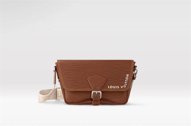  structured bag interior and compartment view