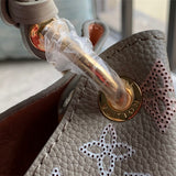  shoulder bag interior and compartment view