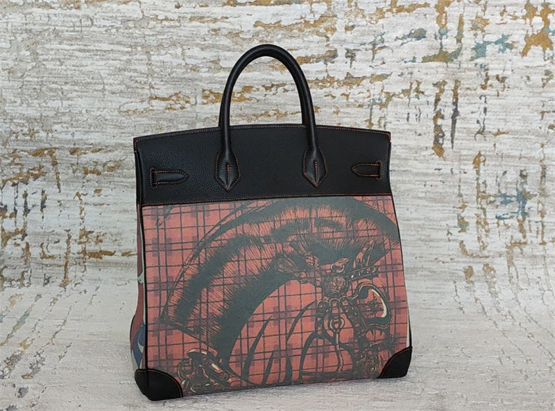  Sophisticated everyday bag carried on shoulder 16