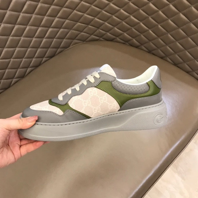 Gucci fresh white-and-black luxury sneakers view 9 breathable knit upper
