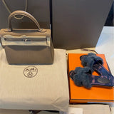  shoulder bag interior and compartment view