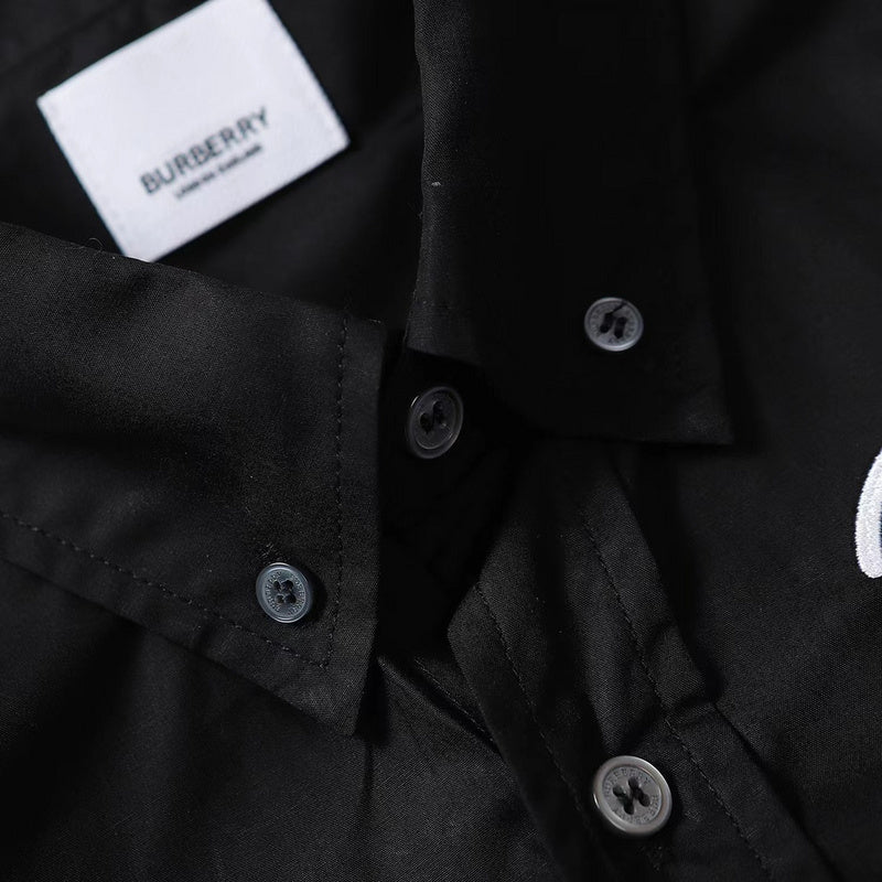 Styling view of Burberry luxury piece style No.033