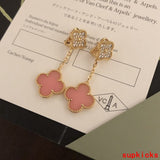 Front view of Van Cleef & Arpels unisex jewelry piece