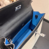 Interior view of effortless premium bag