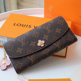 Front view of structured classic women's handbag – women's luxury accessory