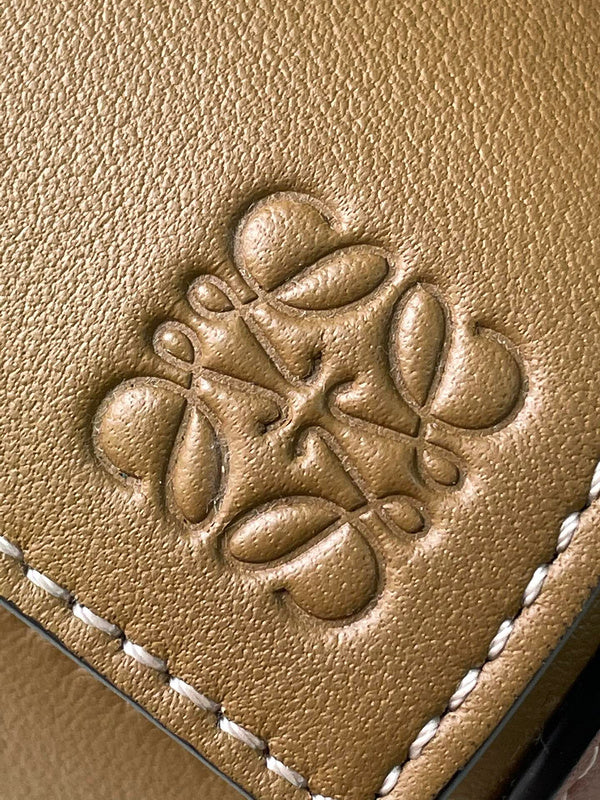 Ziva's Charm handbag – side angle view (12.5cm*18cm*8cm)