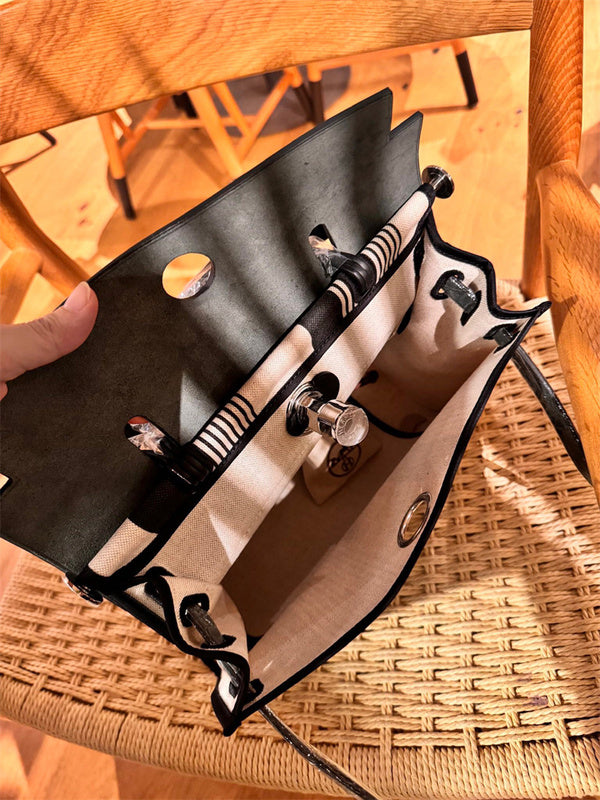  shoulder bag interior and compartment view