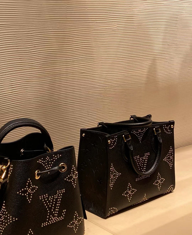  Sophisticated handbag front view 7