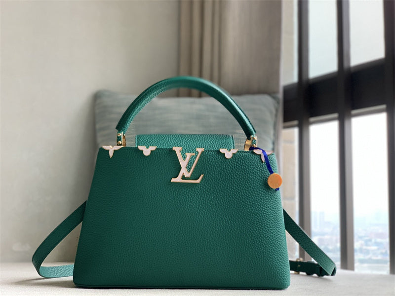  versatile structured bag detail view showing craftsmanship 38