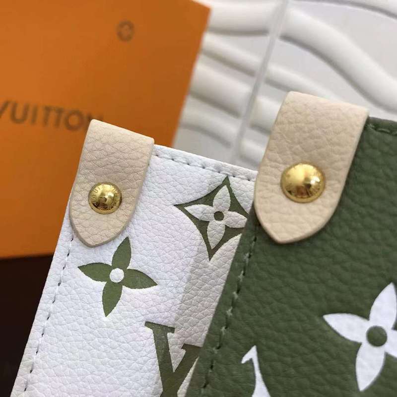 Top view of signature premium women's handbag – women's luxury accessory