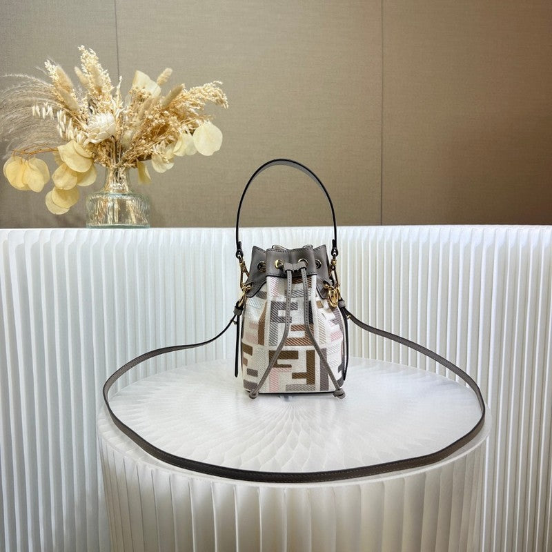 Ziva's Charm handbag – close-up view (12cm*18cm*10cm)
