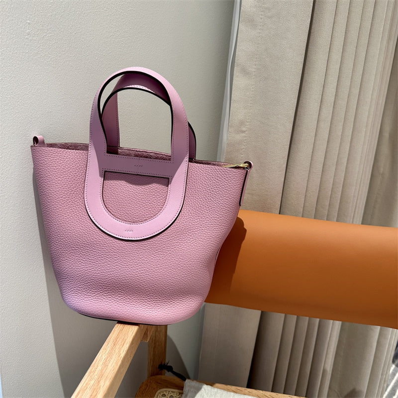  contemporary shoulder bag styled with outfit