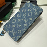  crossbody bag interior and compartment view