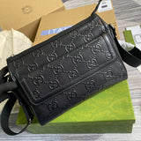 Handle and strap detail of signature modern women's handbag – women's statement bag