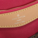  chic shoulder bag detail view showing craftsmanship 14