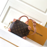  Clean-Lined structured bag front view 13