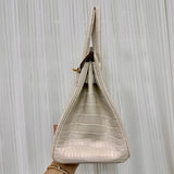  structured bag interior and compartment view 9