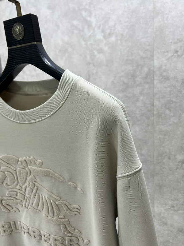 Three-quarter angle view of Burberry luxury piece style No.331