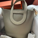  structured bag interior and compartment view