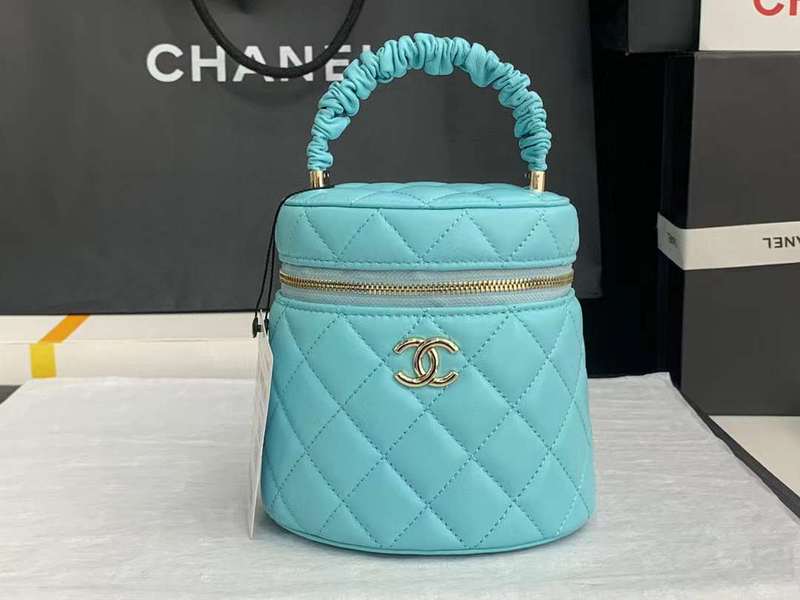 Zivas Charm Everyday Sophistication Luxury Handbag (Effortless Style Upgrade) – Styled Look