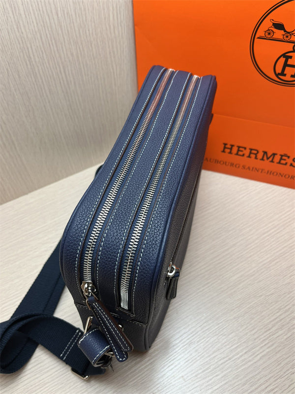  versatile structured bag detail view showing craftsmanship 26