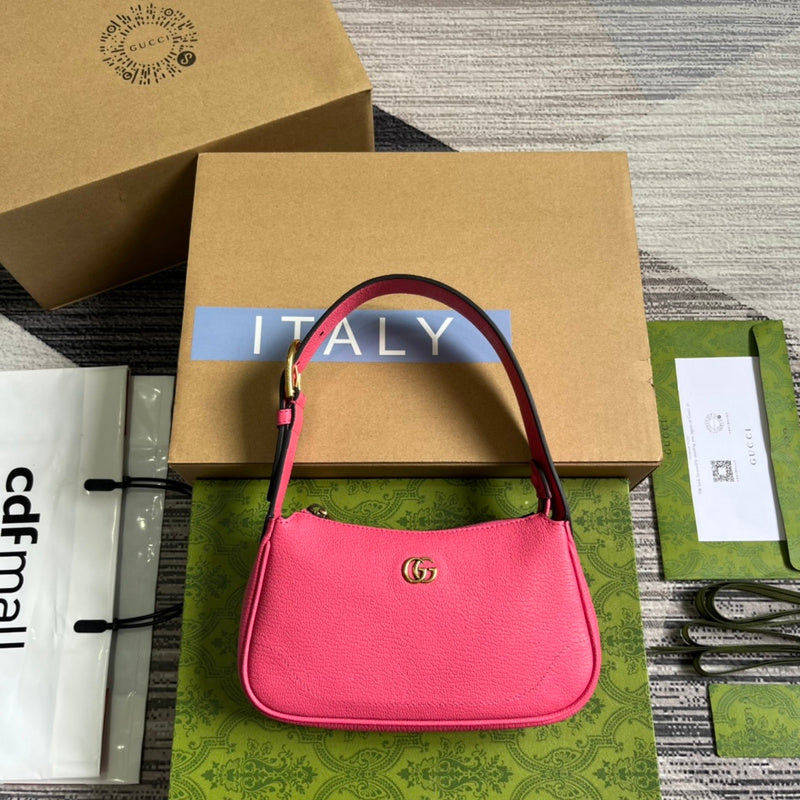 Side profile of chic signature women's handbag – women's designer-style accessory