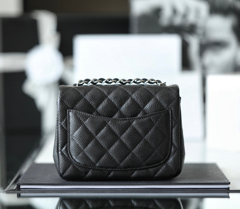  women's handbag, versatile design, view 4