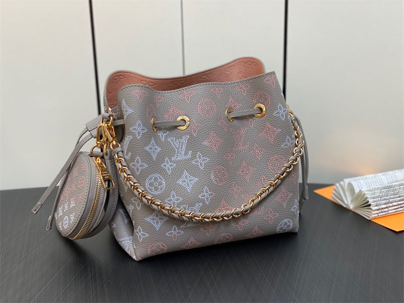 understated structured bag styled with outfit 12