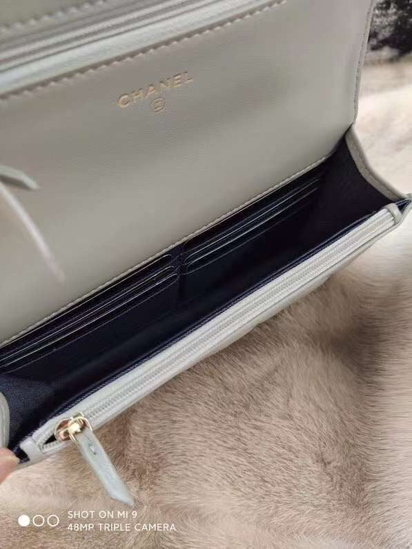  mid purse view 9