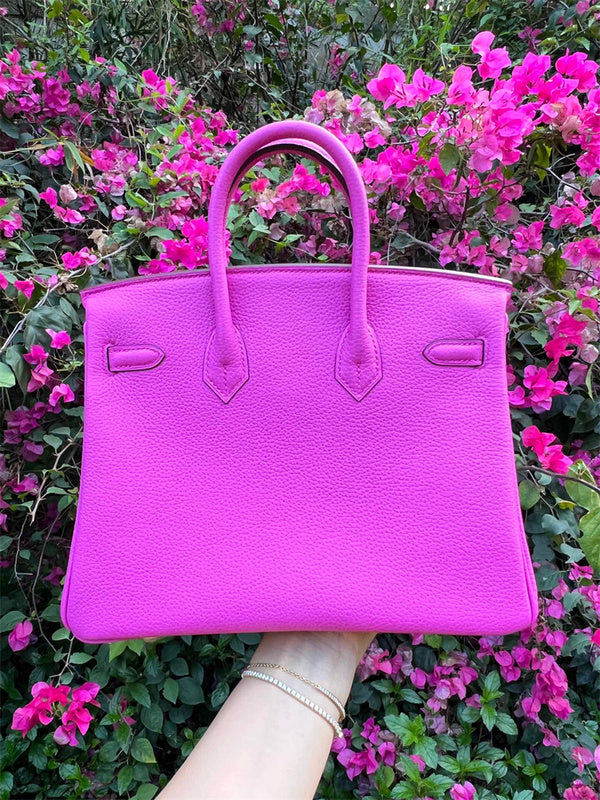  Tailored crossbody bag front view 13