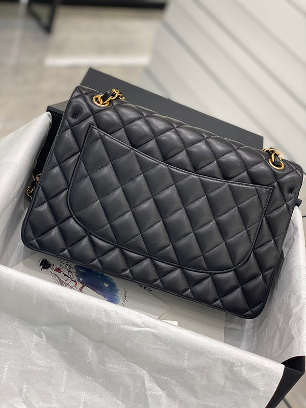 women's handbag, spacious design, view 3