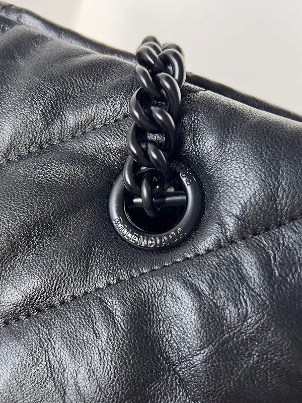 Zivas Charm Classic Sensibility Fashion Handbag (Polished Everyday Piece) – Detail View