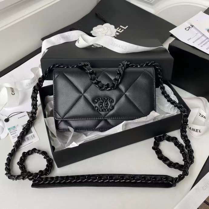  women's handbag, mid design, view 2